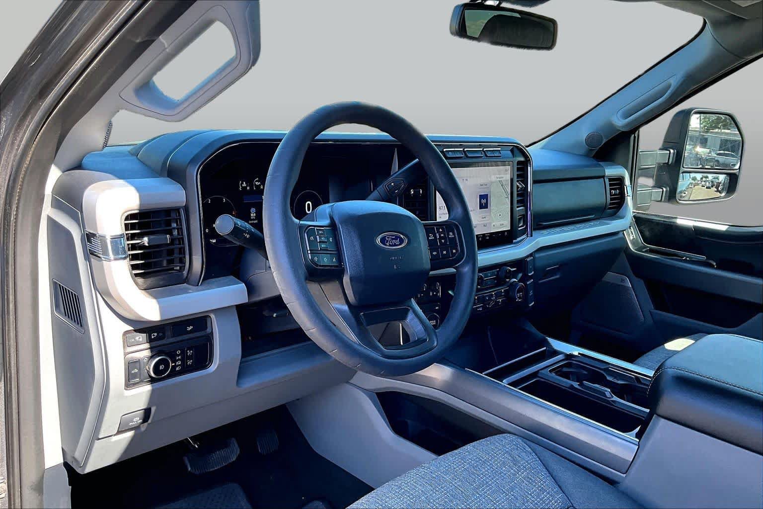 Used 2024 Ford F250 XLT w/ XLT Premium Package AWD/4WD image 18