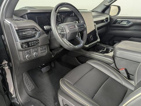 Used 2025 GMC Yukon Elevation image 11