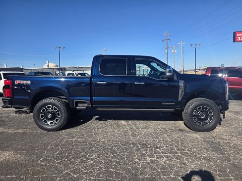 Used 2024 Ford F250 Platinum w/ FX4 Off-Road Package image 8