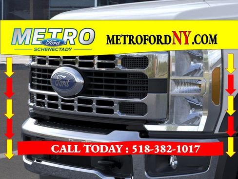 New 2025 Ford F550 4x4 Regular Cab Super Duty image 17
