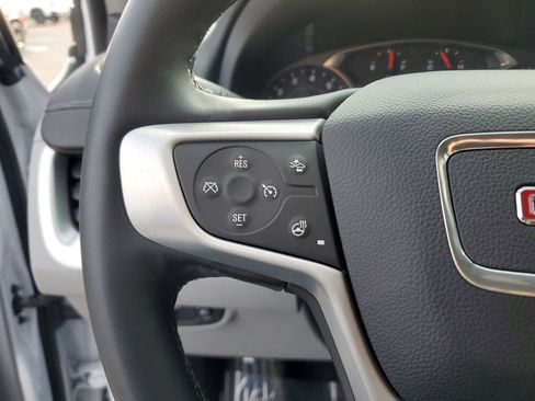 Used 2024 GMC Terrain SLT AWD/4WD image 21