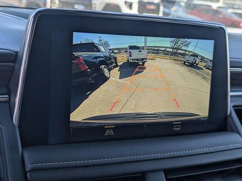 Used 2022 Chevrolet Suburban Premier image 14