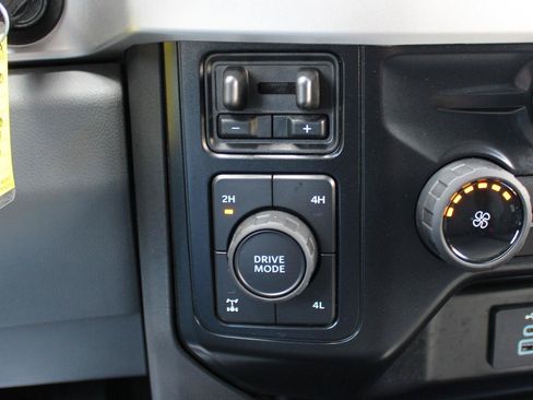 Used 2025 Ford F350 XLT AWD/4WD image 33