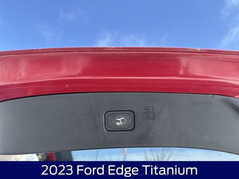 Certified 2023 Ford Edge Titanium w/ Class II Trailer Tow Package image 17