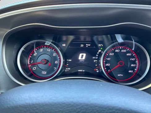 Used 2019 Dodge Charger Scat Pack w/ Dynamics Package RWD image 12