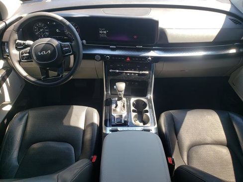 Certified 2024 Kia Carnival SX Prestige FWD image 18