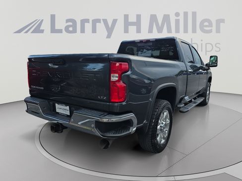 Used 2020 Chevrolet Silverado 2500 LTZ w/ Technology Package AWD/4WD image 5