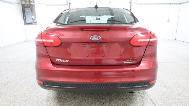 Used 2016 Ford Focus SE w/ SE Cold Weather Package FWD image 8
