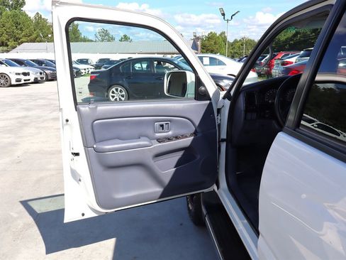 Used 1999 Toyota 4Runner SR5 w/ Upgrade Value Pkg 2 RWD image 38