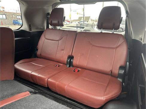 Used 2017 Lexus LX 570 4WD image 30