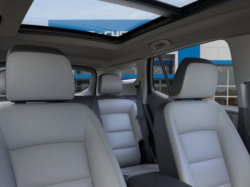 New 2024 GMC Terrain SLT image 24