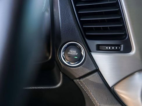 Used 2020 GMC Yukon Denali w/ Open Road Package image 21