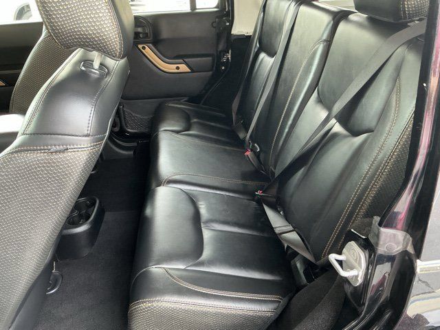 Used 2014 Jeep Wrangler Unlimited Sahara AWD/4WD image 13