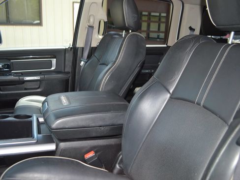 Used 2015 RAM 1500 Limited AWD/4WD image 16