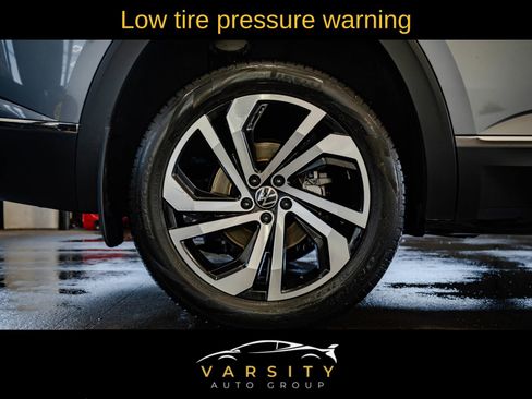 Used 2022 Volkswagen Atlas Cross Sport SEL image 28