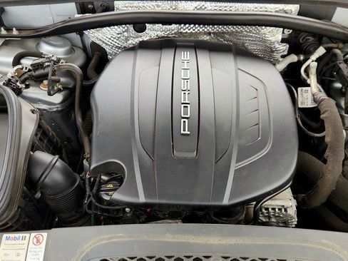 Used 2020 Porsche Macan image 28