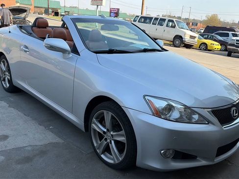 Used 2012 Lexus IS 250C w/ Luxury Pkg image 2
