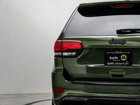 Used 2021 Jeep Grand Cherokee Trackhawk w/ Trailer Tow Group IV AWD/4WD image 17
