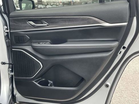 Used 2021 Jeep Grand Cherokee L Limited image 25