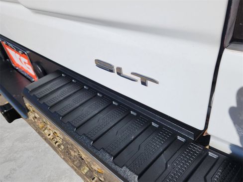 Used 2023 GMC Sierra 1500 SLT w/ SLT Convenience Package image 24