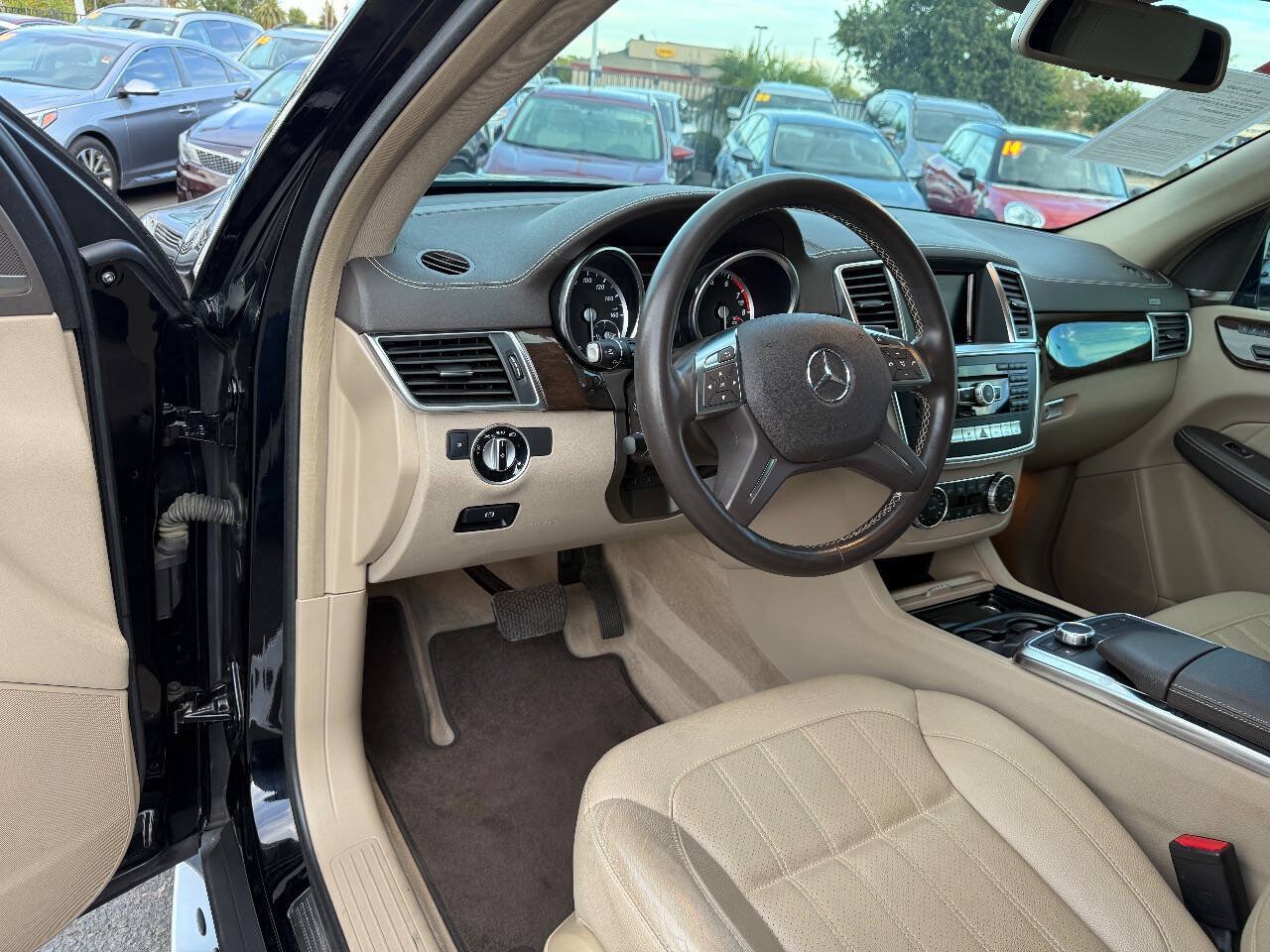 Used 2015 Mercedes-Benz GL 450 4MATIC image 10