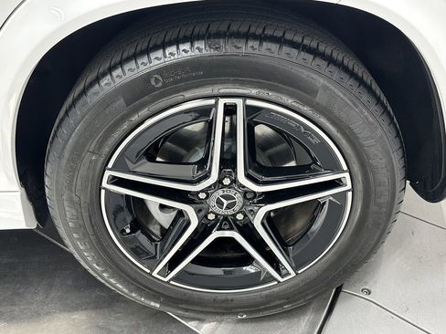 Certified 2025 Mercedes-Benz GLE 450 4MATIC image 22