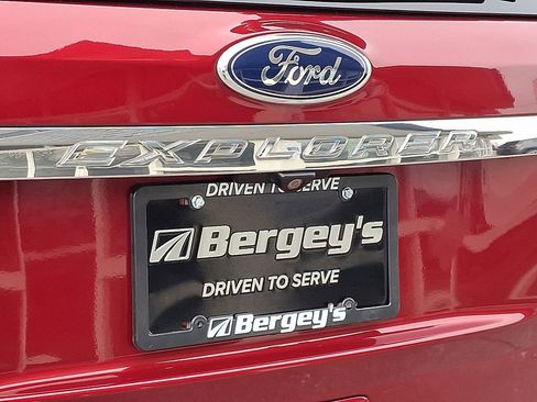 Used 2015 Ford Explorer XLT w/ Equipment Group 202A image 35