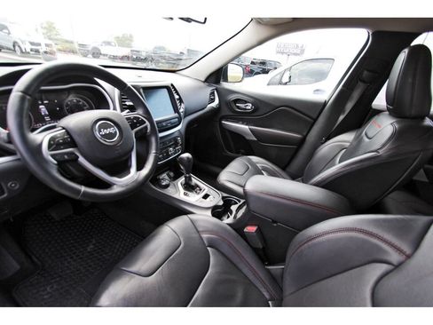 Used 2018 Jeep Cherokee Trailhawk w/ Quick Order Package 25L AWD/4WD image 30