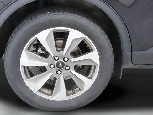 Used 2025 Ford Escape Platinum AWD/4WD image 28