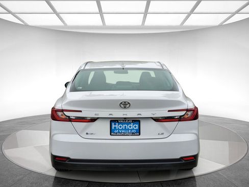 Used 2025 Toyota Camry LE FWD image 4