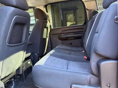 Used 2011 GMC Sierra 1500 SLE w/ Power Tech Package image 10