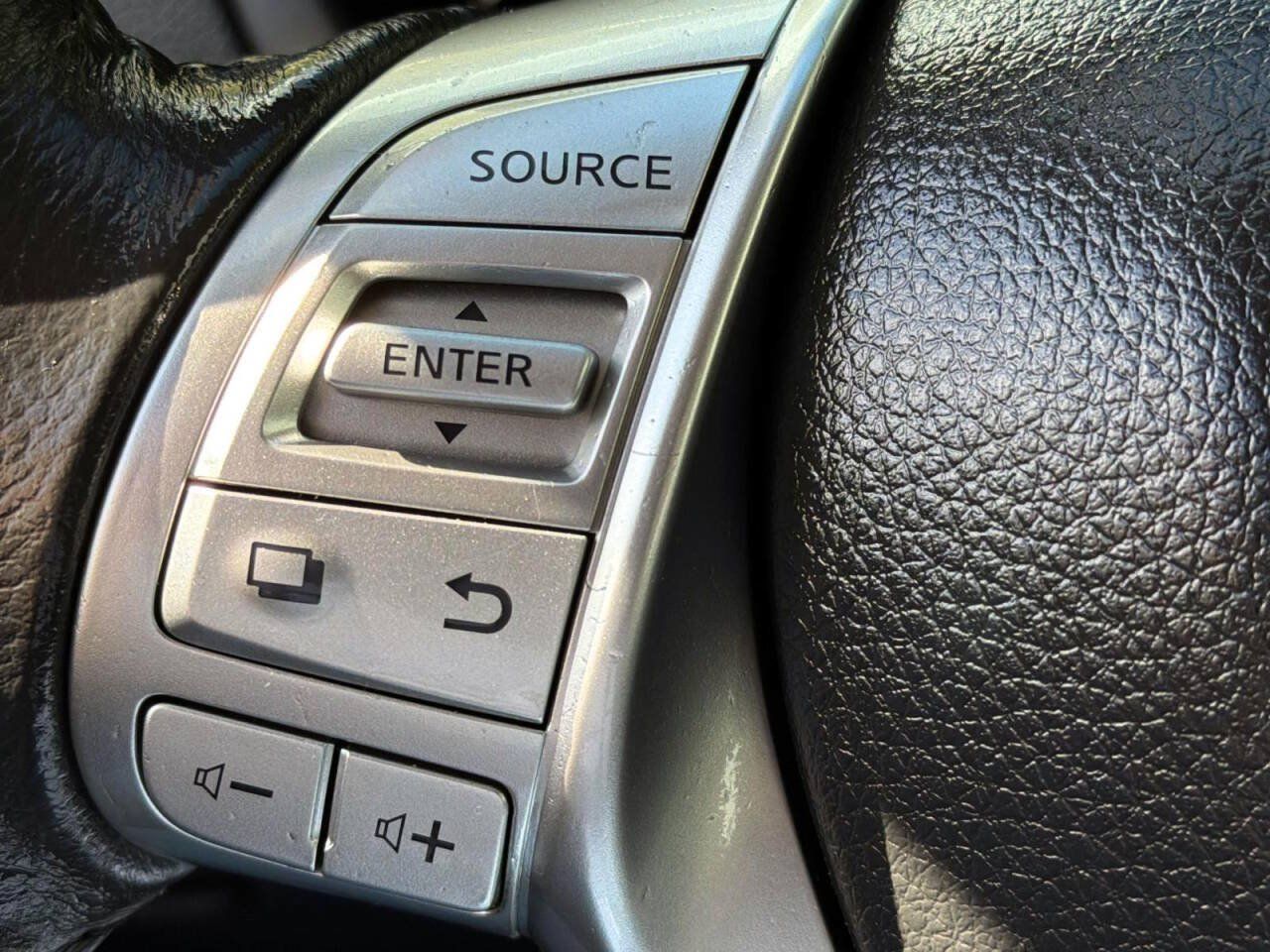 Used 2017 Nissan Altima 2.5 SV FWD image 14