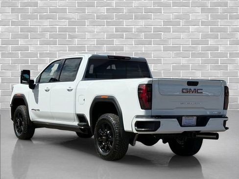 New 2026 GMC Sierra 2500 AT4 w/ AT4 Premium Plus Package AWD/4WD image 4
