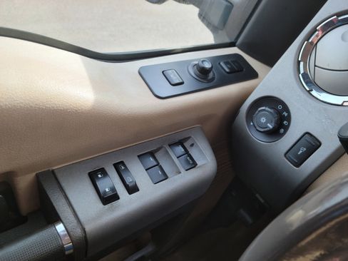 Used 2013 Ford F250 Lariat w/ Chrome Pkg image 12