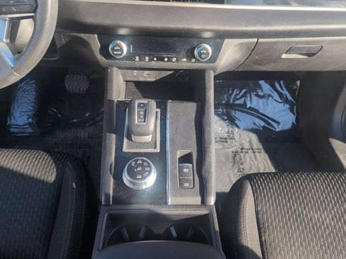 Used 2022 Mitsubishi Outlander ES image 17