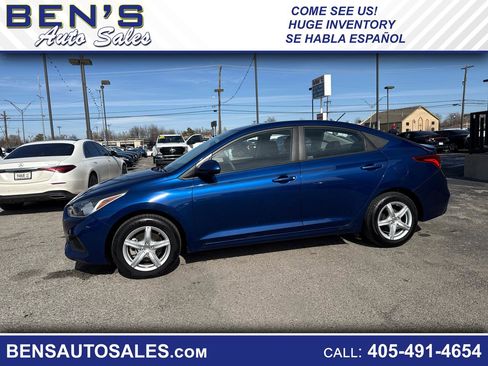 Used 2020 Hyundai Accent SE image 1