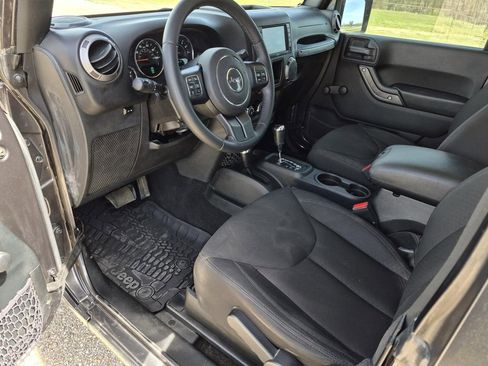 Used 2017 Jeep Wrangler Sport w/ Connectivity Group image 11