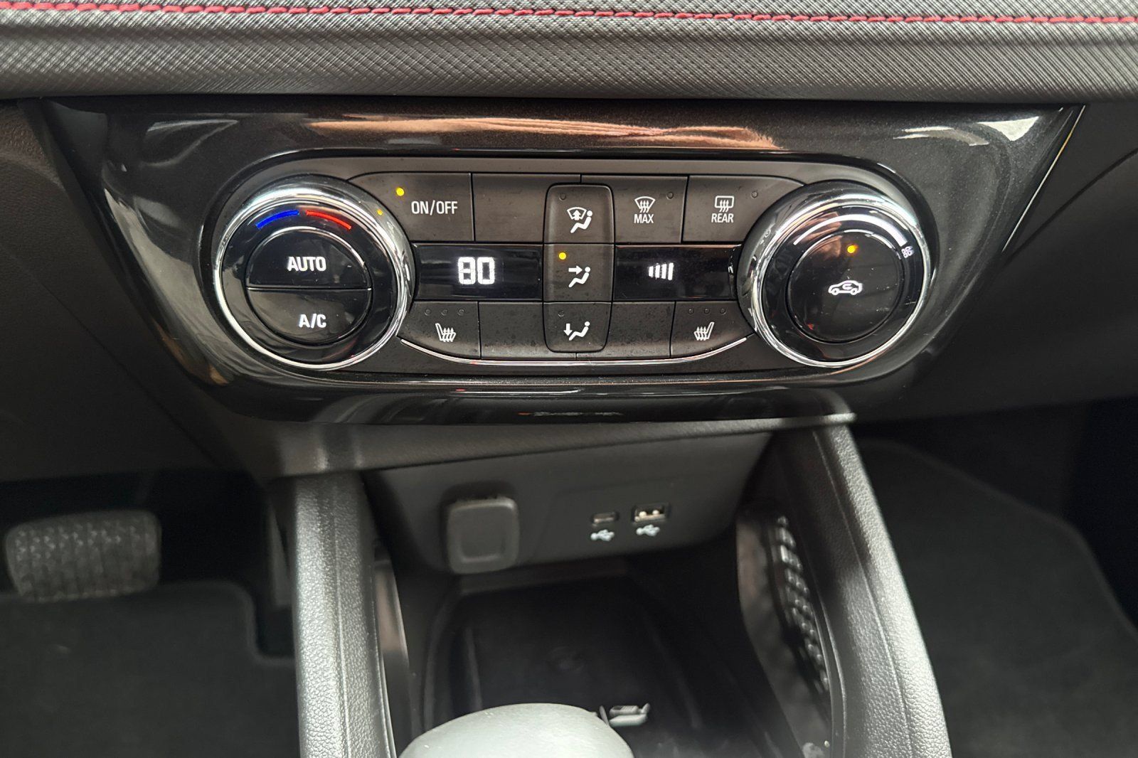 Used 2026 Chevrolet TrailBlazer RS w/ Convenience Package AWD/4WD image 27