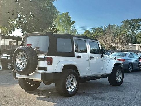 Used 2013 Jeep Wrangler Unlimited Sahara w/ Connectivity Group AWD/4WD image 5