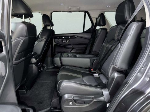Used 2025 Honda Pilot EX-L image 42