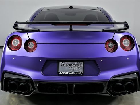 Used 2024 Nissan GT-R Premium w/ Premium Interior Package AWD/4WD image 11