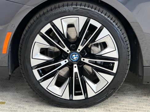 Certified 2024 BMW i5 eDrive40i w/ Premium Package image 11