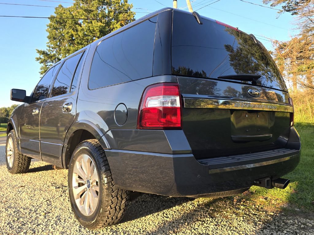 Used 2015 Ford Expedition XLT w/ Equipment Group 202A AWD/4WD image 5