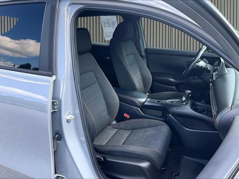 Used 2023 Honda HR-V Sport image 8