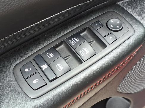 Used 2025 Dodge Durango GT AWD/4WD image 23