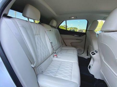 Used 2023 Buick Envision Avenir AWD/4WD image 28