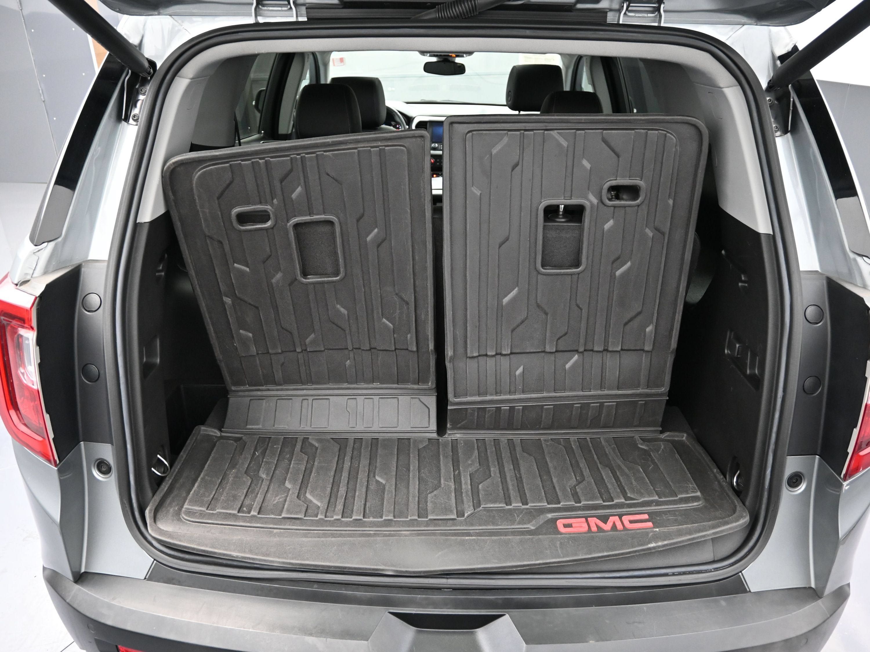 Certified 2023 GMC Acadia SLT w/ Technology Package AWD/4WD image 31