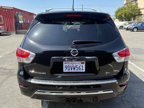 Used 2015 Nissan Pathfinder SL w/ SL Premium Package image 5