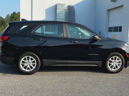 Used 2024 Chevrolet Equinox LS w/ Driver Confidence II Package FWD image 9
