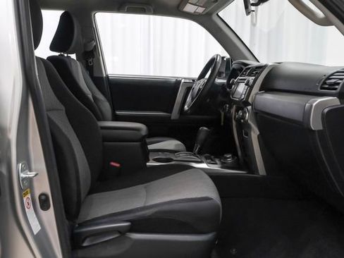 Used 2019 Toyota 4Runner SR5 AWD/4WD image 37